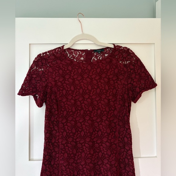Aritzia Talula Burgundy Red Lace Mini Dress Sz 4 - Picture 4 of 8
